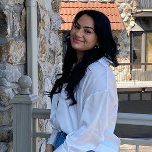 Meet your Posher, Amanda